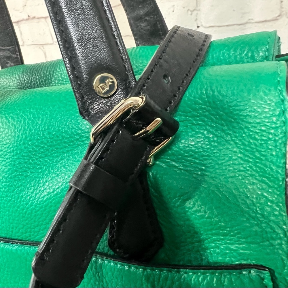 DIANE Von FURSTENBERG Spring Green LEATHER CONVERTIBLE Crossbody SATCHEL BAG - Picture 11 of 16